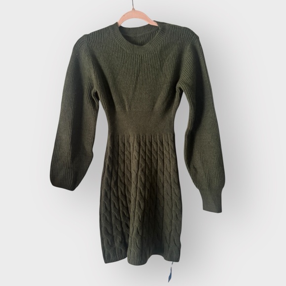 NEW Cupshe Green Long Sleeve Cable Knit Mini Dress Size Small - Picture 2 of 10